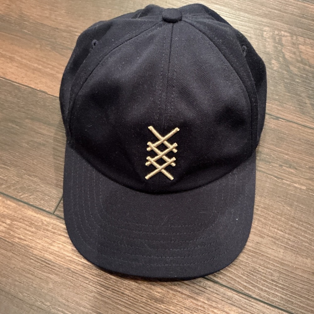 Rhone Baseball Cap OSFA Navy Blue Embroidered Logo Adjustable Dad Hat Sporty